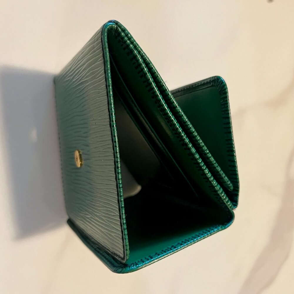 Louis Vuitton Limited Edition Malletier Borneo Green Epi Elise Wallet + COA - Picture 9 of 16